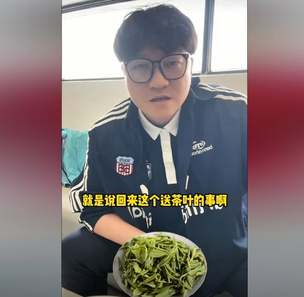 趙鵬：不太清楚賈秀全要球員買茶葉的段子，但這在現(xiàn)實(shí)中也正常