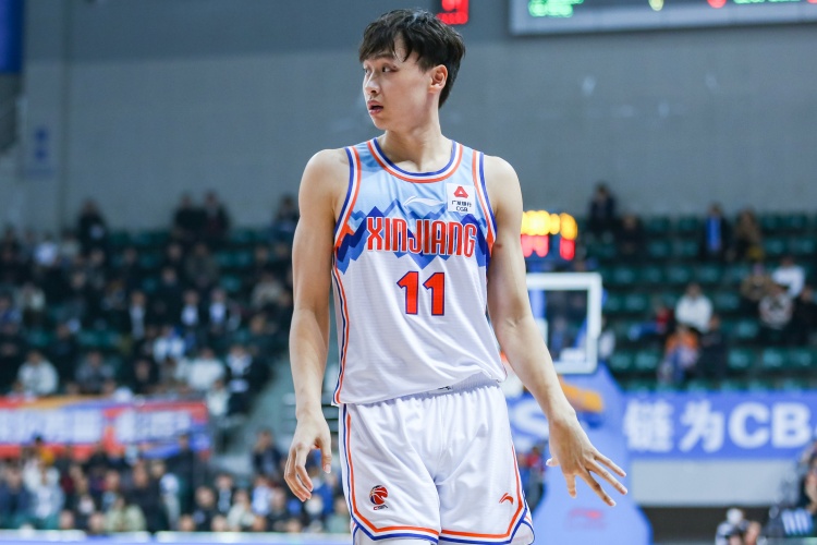 中規(guī)中矩！齊麟8中4拿到15分6籃板 有4失誤&正負值-10