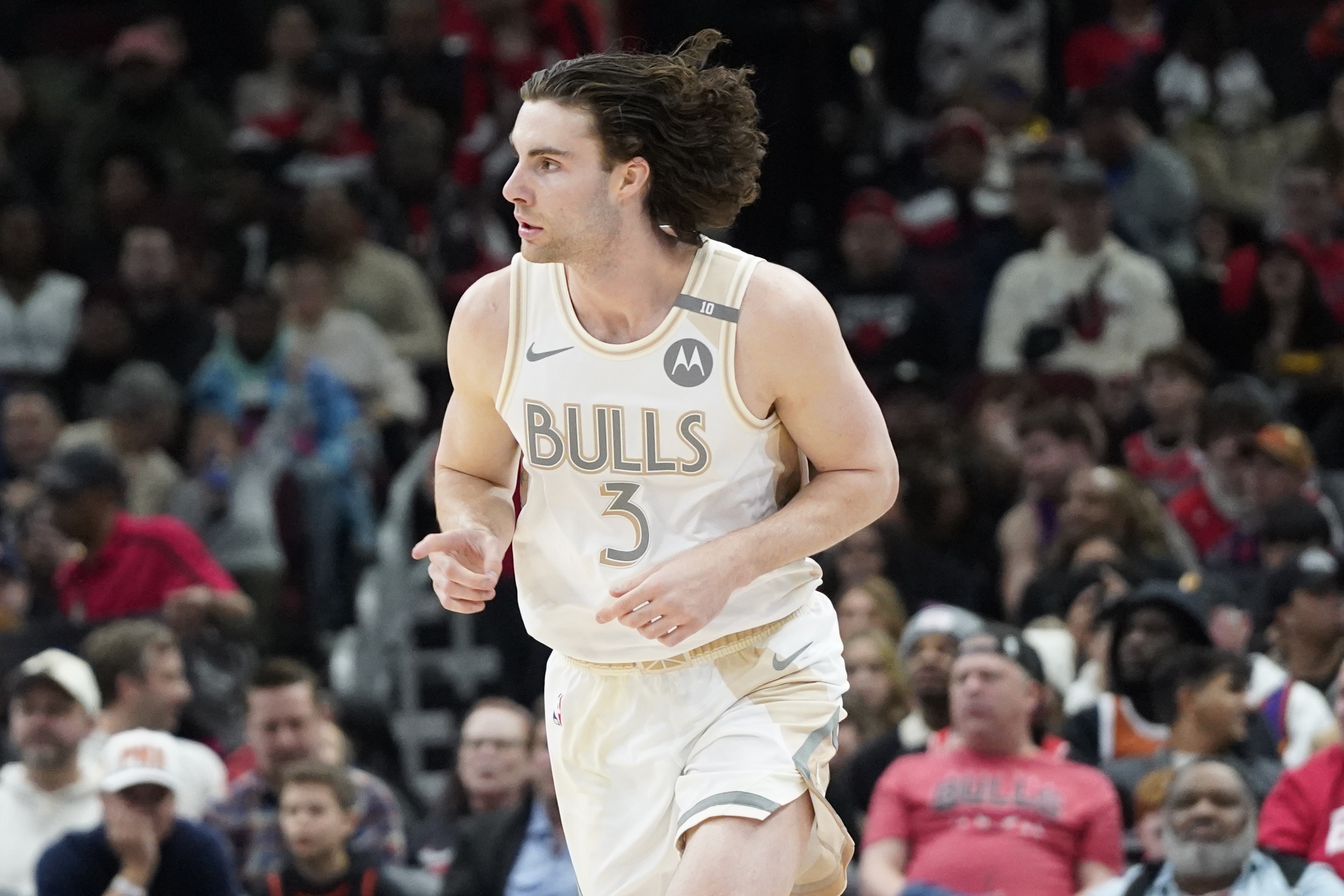 比肩喬詹登約威東魔！基迪最近10場(chǎng)220分96板100助 NBA歷史第8人